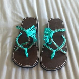 Plaka flats. Size 9. Teal